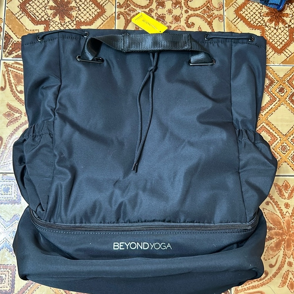Beyond Yoga Drawstring Backpack - Picture 1 of 6